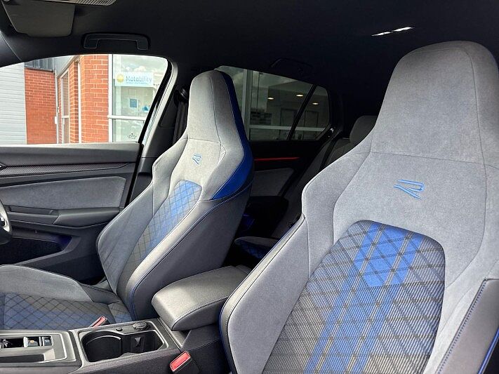 Volkswagen Golf R