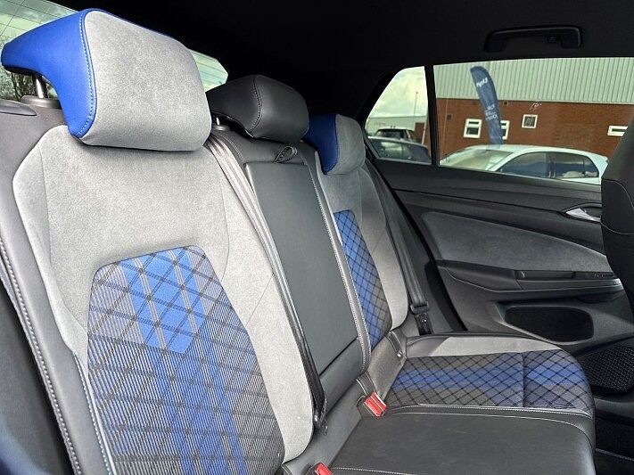 Volkswagen Golf R